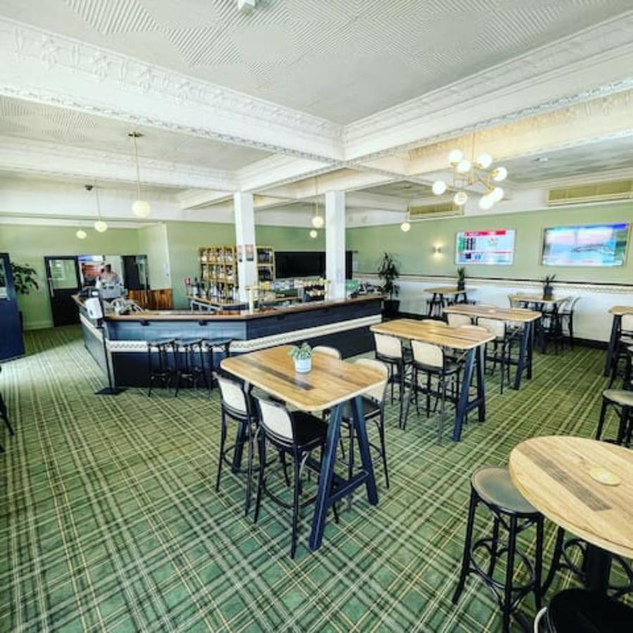 The Young Street Hotel Carrington Exterior photo